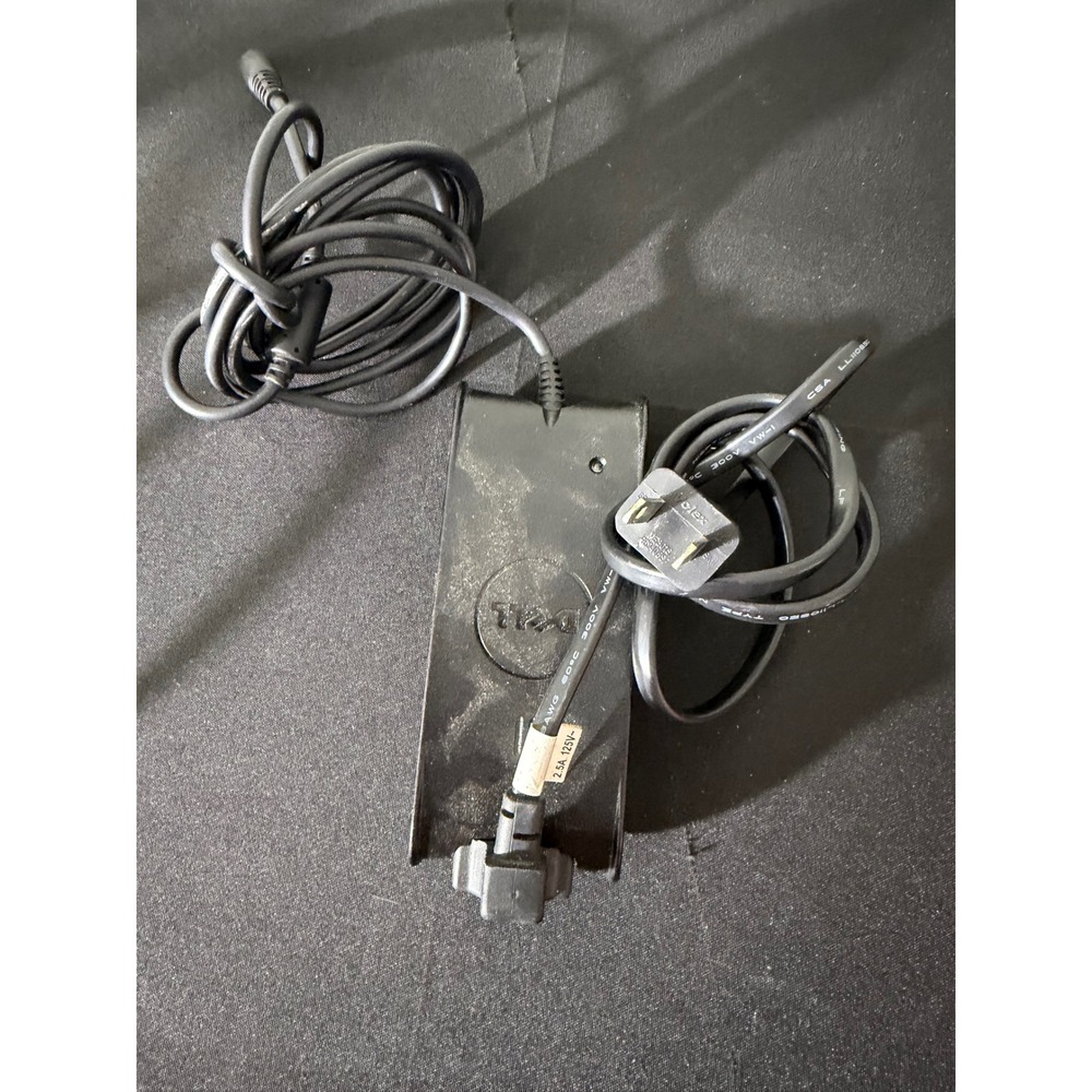 Dell AC Adapter 65W Black Excellent PA-12 YT886 FA65NS0-00 Power Cord
